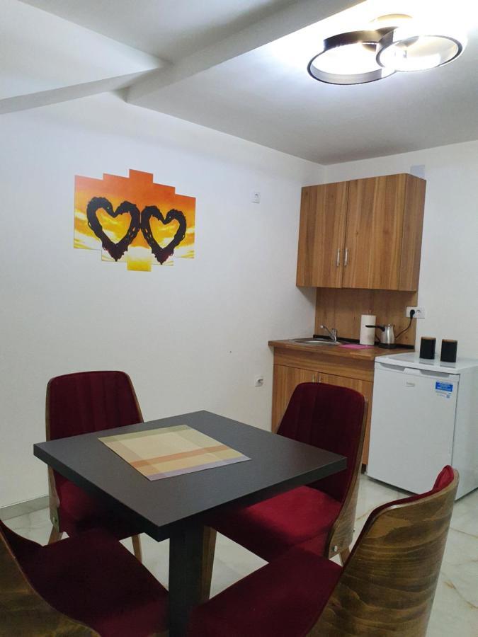Apartmani Parice Novi Pazar Kültér fotó